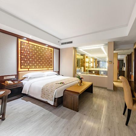 King Royal Hotel Yunfu Exteriér fotografie