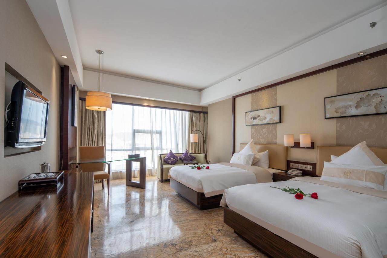 King Royal Hotel Yunfu Exteriér fotografie
