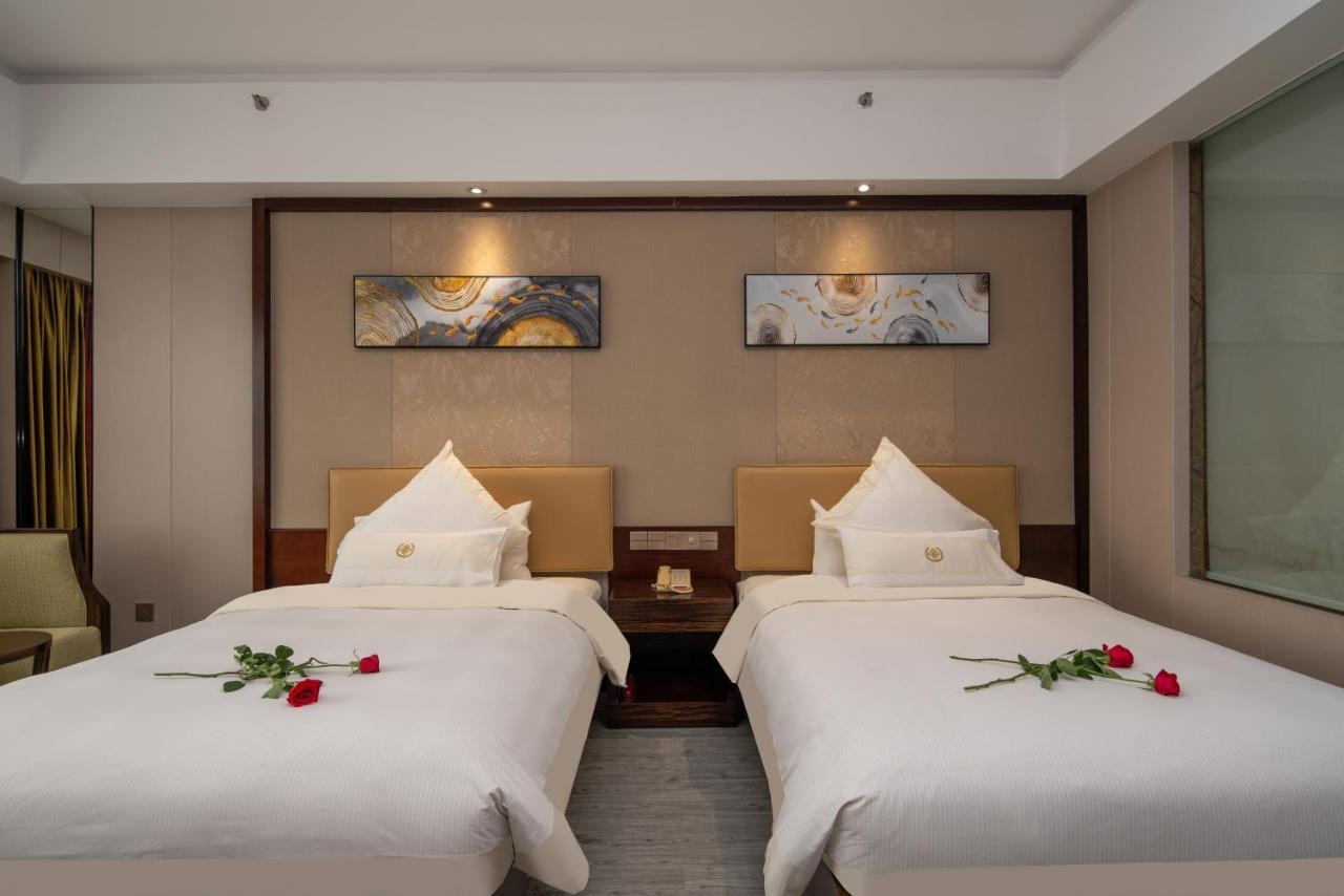 King Royal Hotel Yunfu Exteriér fotografie