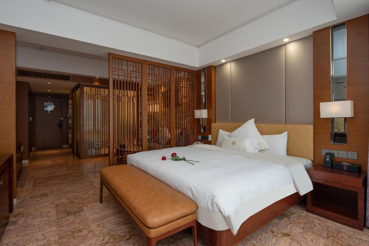 King Royal Hotel Yunfu Exteriér fotografie