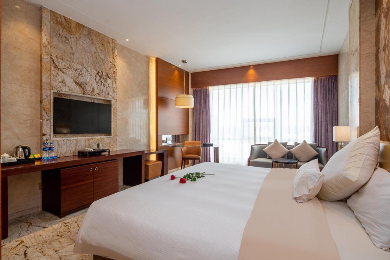 King Royal Hotel Yunfu Exteriér fotografie