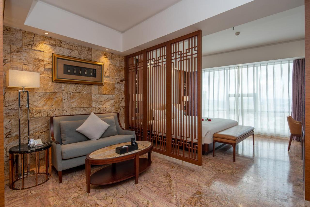 King Royal Hotel Yunfu Exteriér fotografie