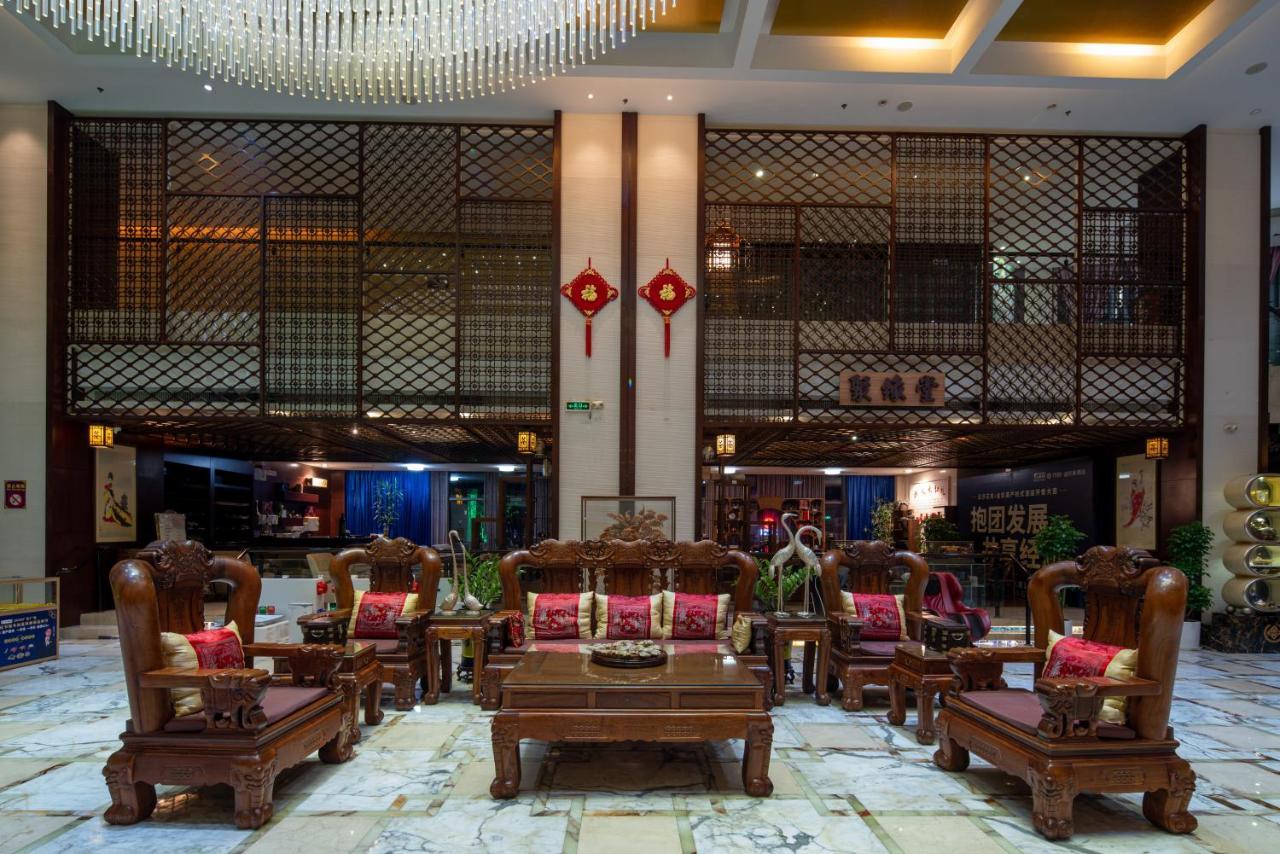 King Royal Hotel Yunfu Exteriér fotografie